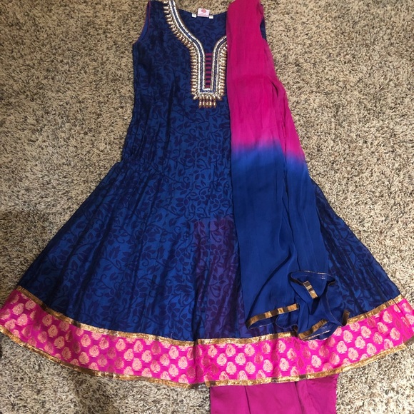 Indian Outfit Churidar - Picture 1 of 2